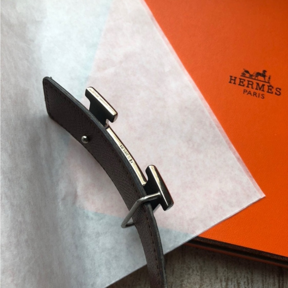 🎉HP🎉Authentic Hermes Constance Belt & Buckle
Reversible black and brown - Picture 11 of 13